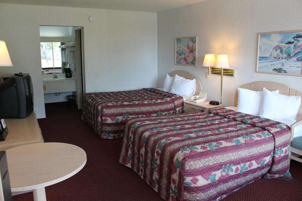 Quality Inn Saint Petersburg North-Tampa Bay St. Petersburg Exterior foto