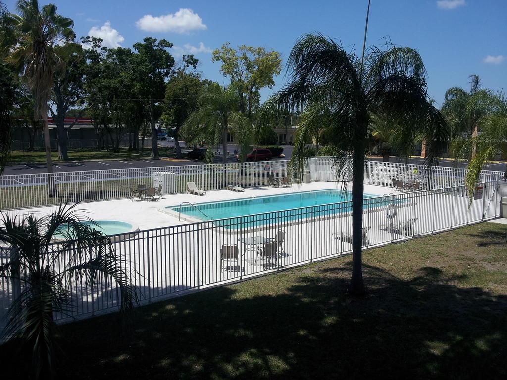 Quality Inn Saint Petersburg North-Tampa Bay St. Petersburg Exterior foto