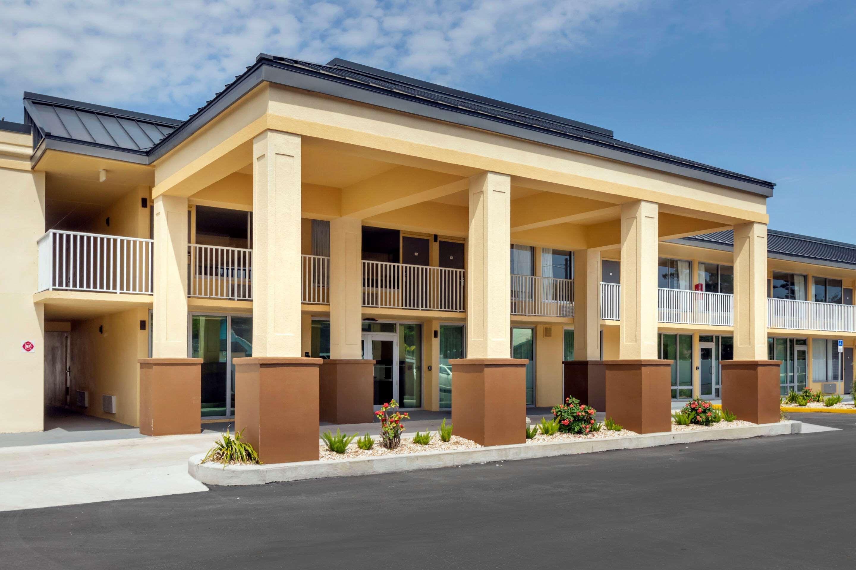 Quality Inn Saint Petersburg North-Tampa Bay St. Petersburg Exterior foto
